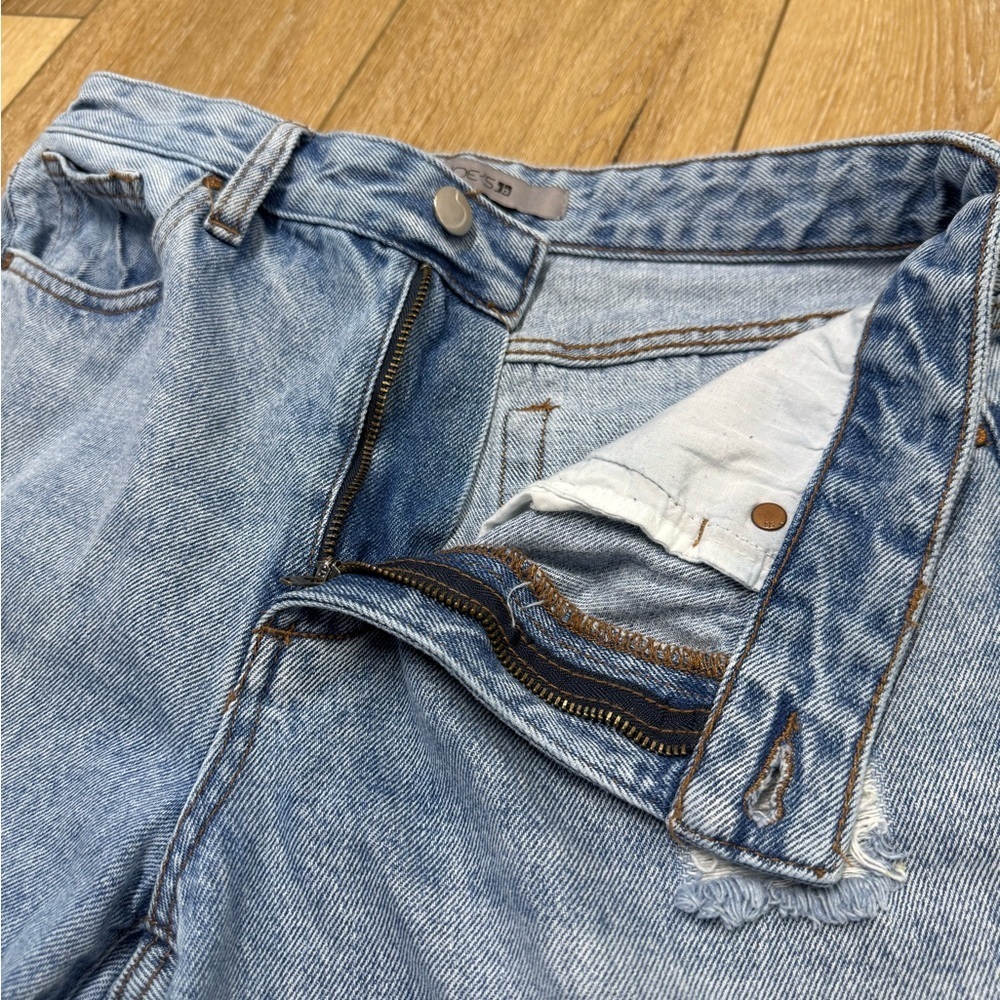 Joe’s Jeans Distressed Light Blue Women's Size 30 Raw Hem - Picture 11 of 12